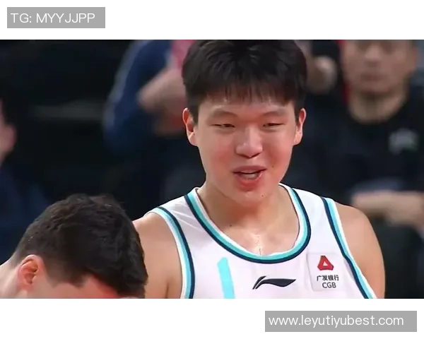 开拓者比赛回顾杨瀚森展现卓越纪律性与执行力的精彩表现