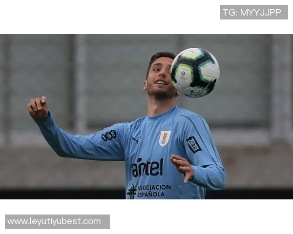 本坦库尔因铲球染红离场乌拉圭队在友谊赛中以1比5落后美国队 本坦库尔因铲球染红离场乌拉圭队在友谊赛中以1比5落后美国队